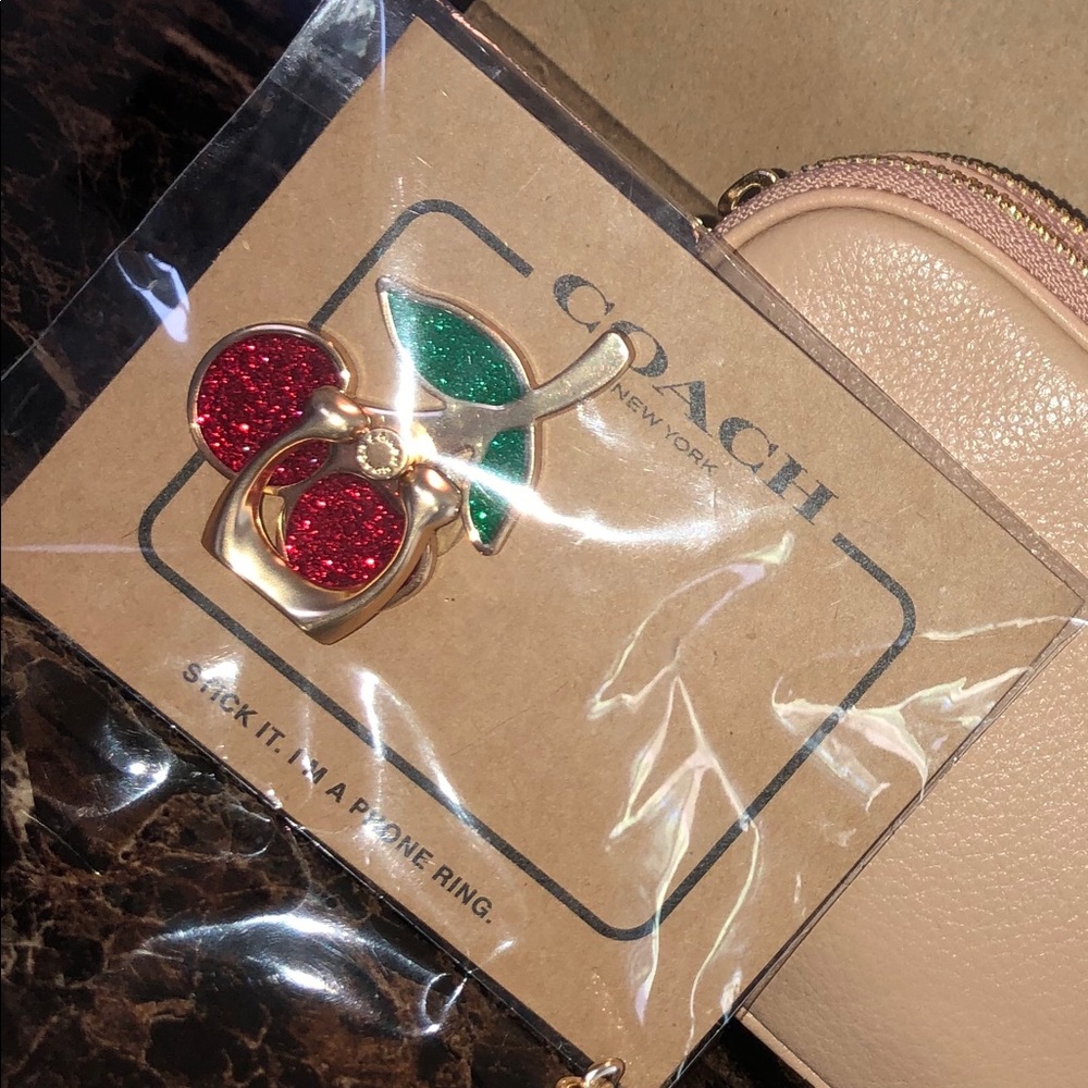 Coach Ring Holder